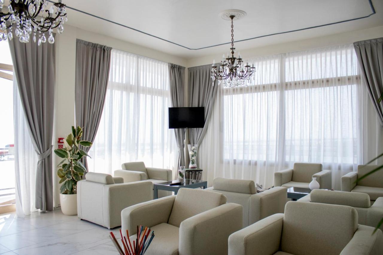 Hotel Apollonia ลิโด ดิ ซาวิโอ ภายนอก รูปภาพ