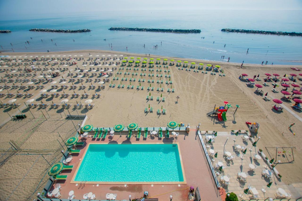 Hotel Apollonia ลิโด ดิ ซาวิโอ ภายนอก รูปภาพ