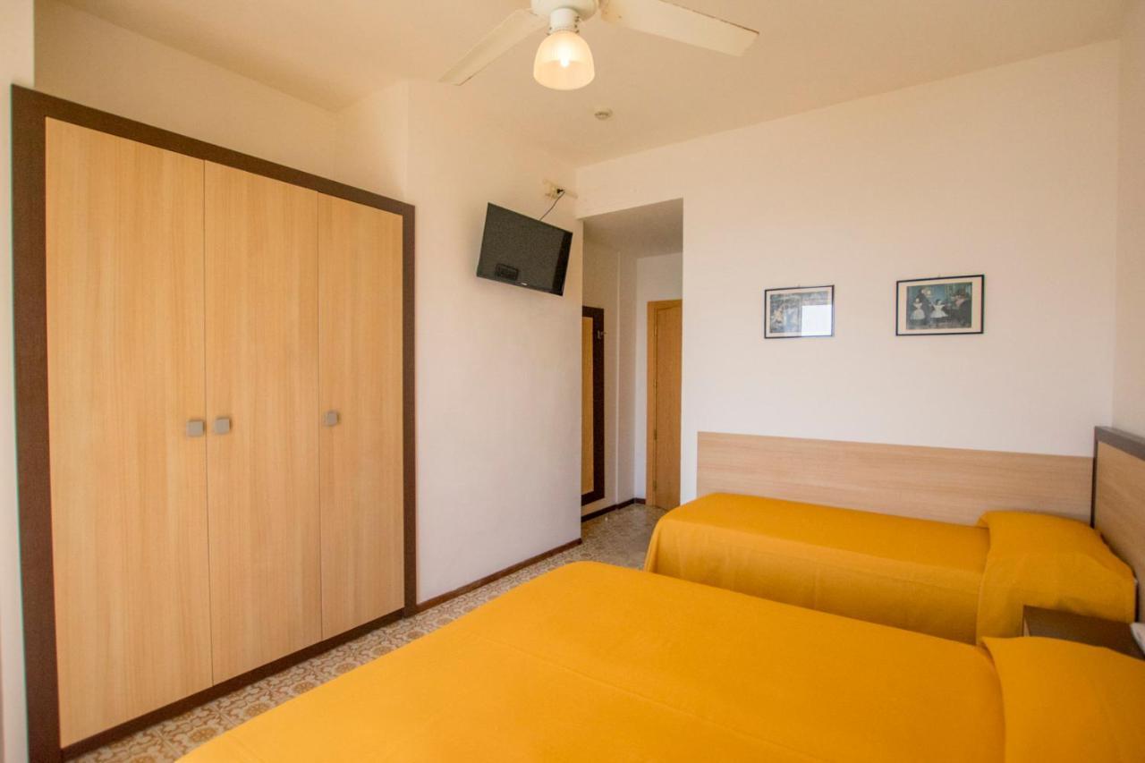 Hotel Apollonia ลิโด ดิ ซาวิโอ ภายนอก รูปภาพ